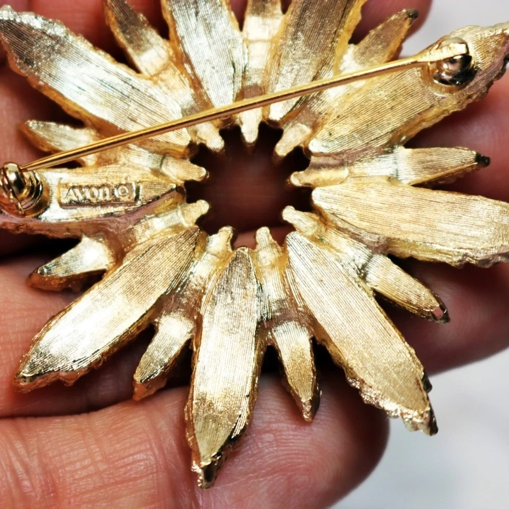 ✨💫 Sparkling 1980s Avon Gold Floral / Celestial Starburst Brooch 🏆💫✨ - Picture 14 of 16